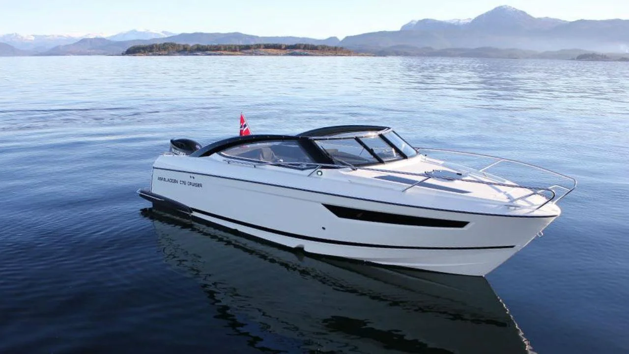 Zipwake - Improved comfort - Askeladden C76 Cruiser